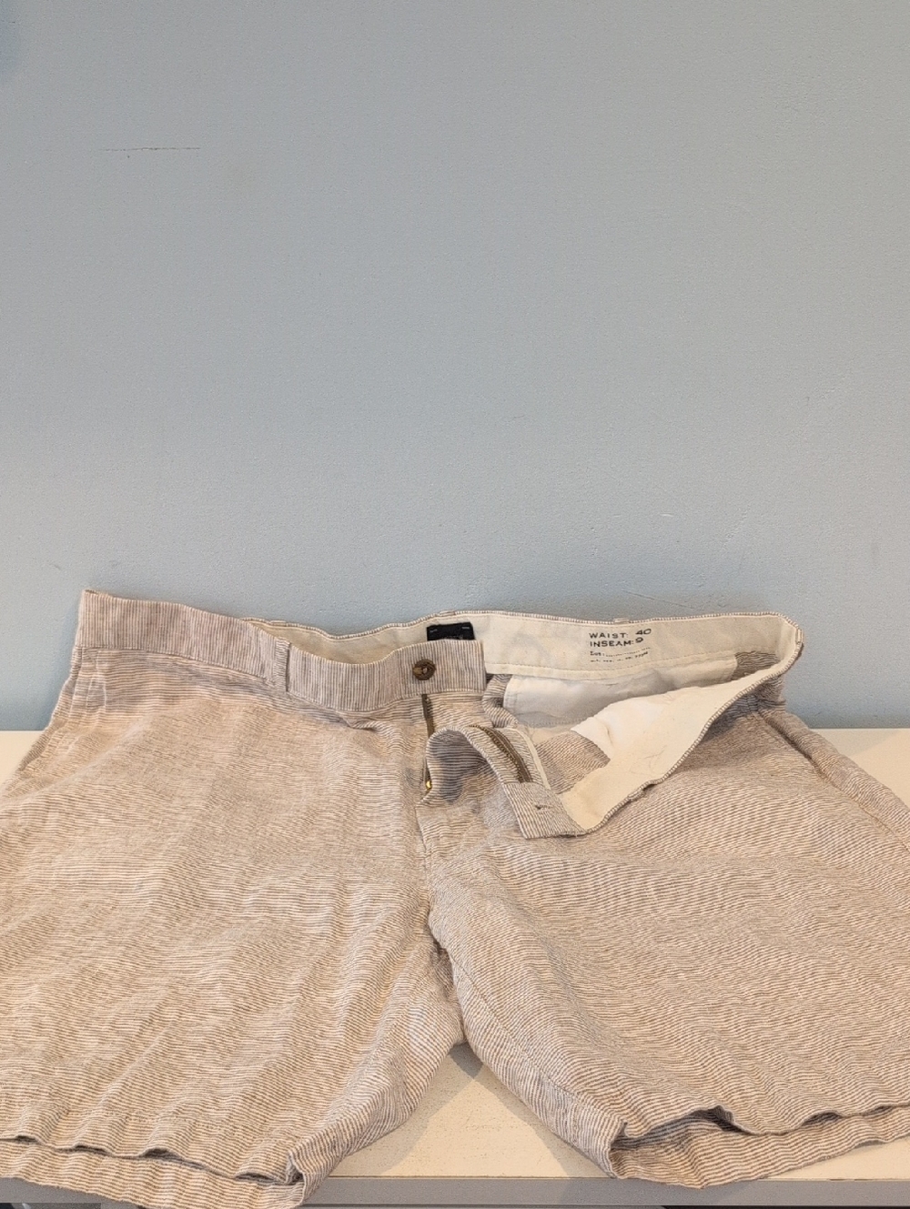 J. Crew Men's 40 X 9 100% Linen Flat Front Shorts Style #BO858